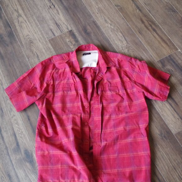 Men's Button Down Shirt By Van Heusen - Picture 2 of 4